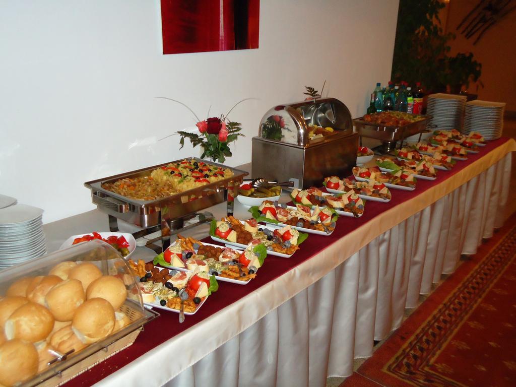 Hotel Opal Cluj-Napoca Luaran gambar